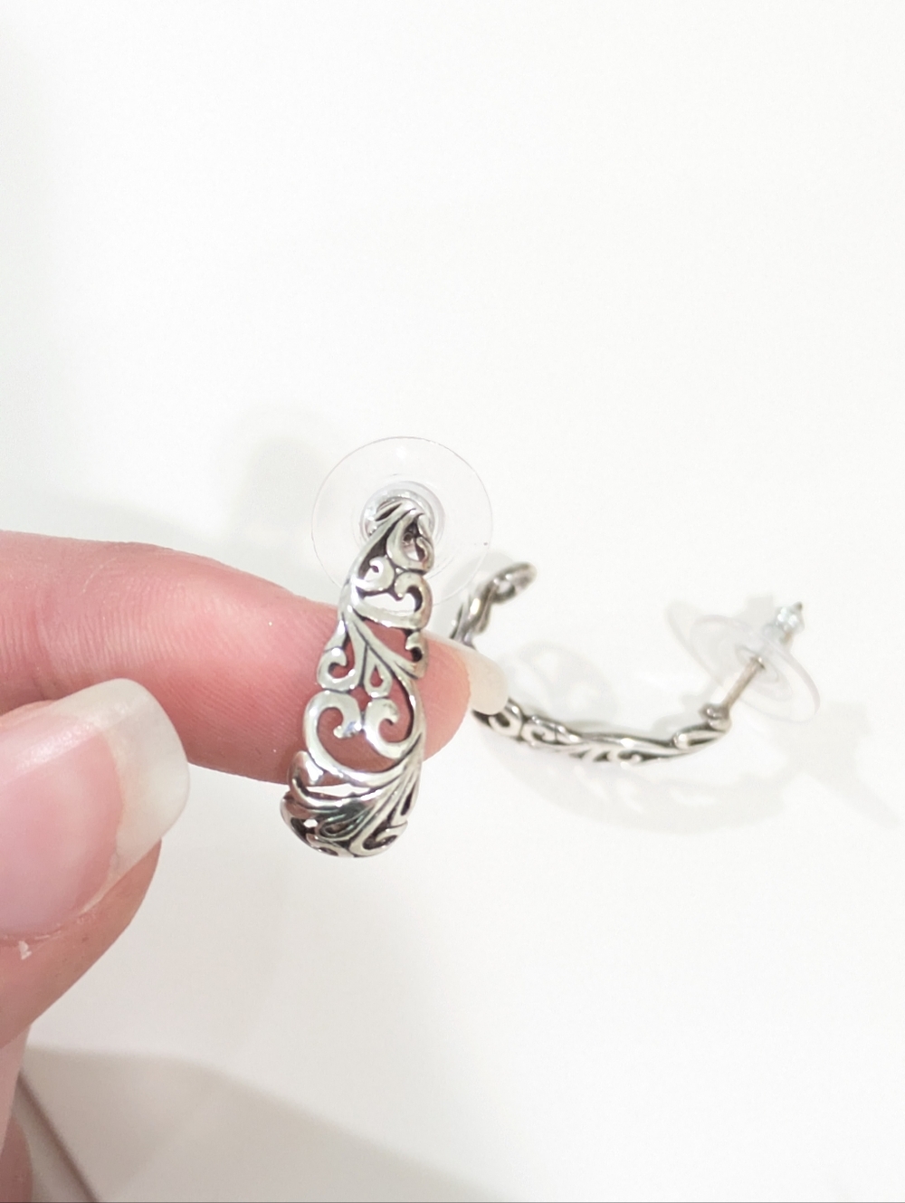 Vintage Silver Filigree Hoops - Picture 3 of 4
